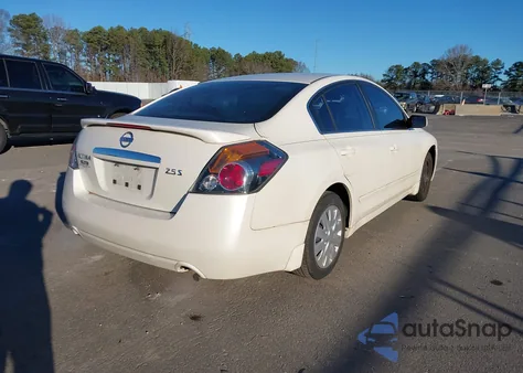 2009 Nissan Altima 2.5 S z USA, uszkodzony, nr VIN 1N4AL21E09N523140